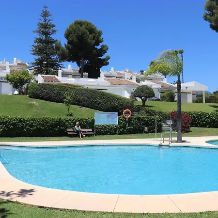 Off Line Aloha Gardens, Dragos, Puerto Banus 3 Bedroom