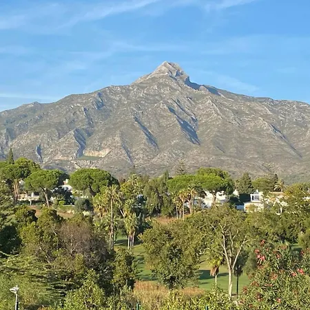 Off Line Aloha Gardens, Dragos, Puerto Banus 3 Bedroom *